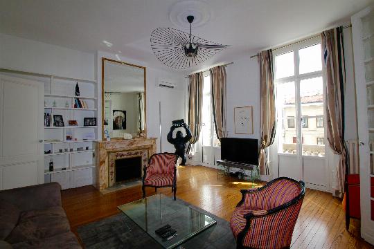 Appartement rénové Bordeaux 8